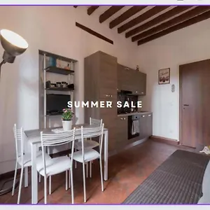 https://il-quartierino-doltrarno.it-tuscanyhotel.com